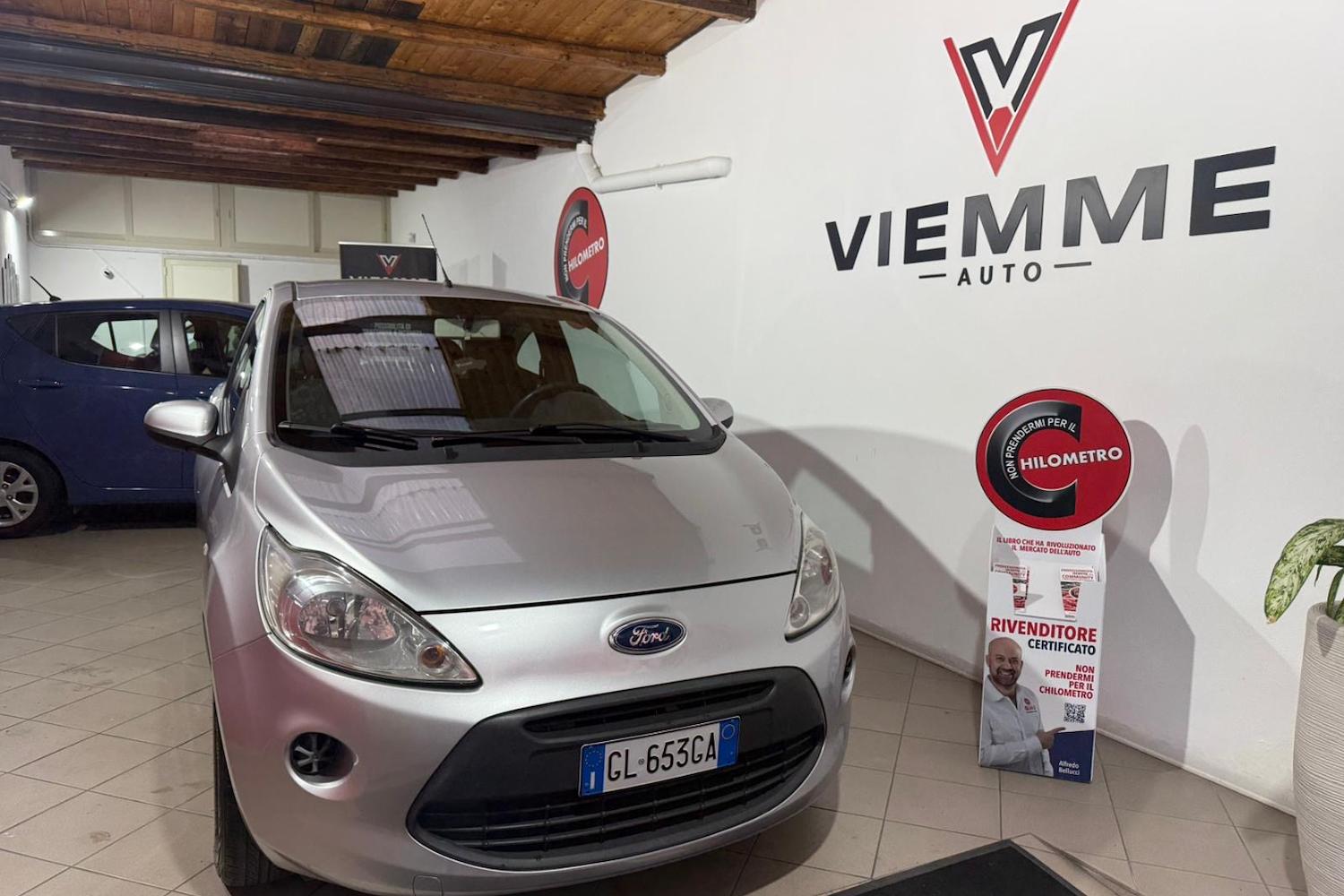 Main vehicle image