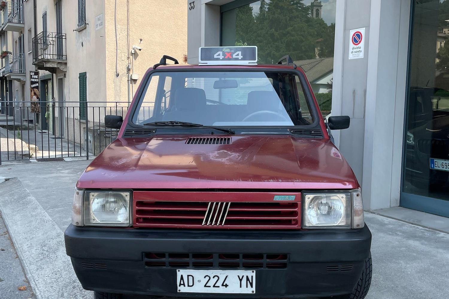 Main vehicle image