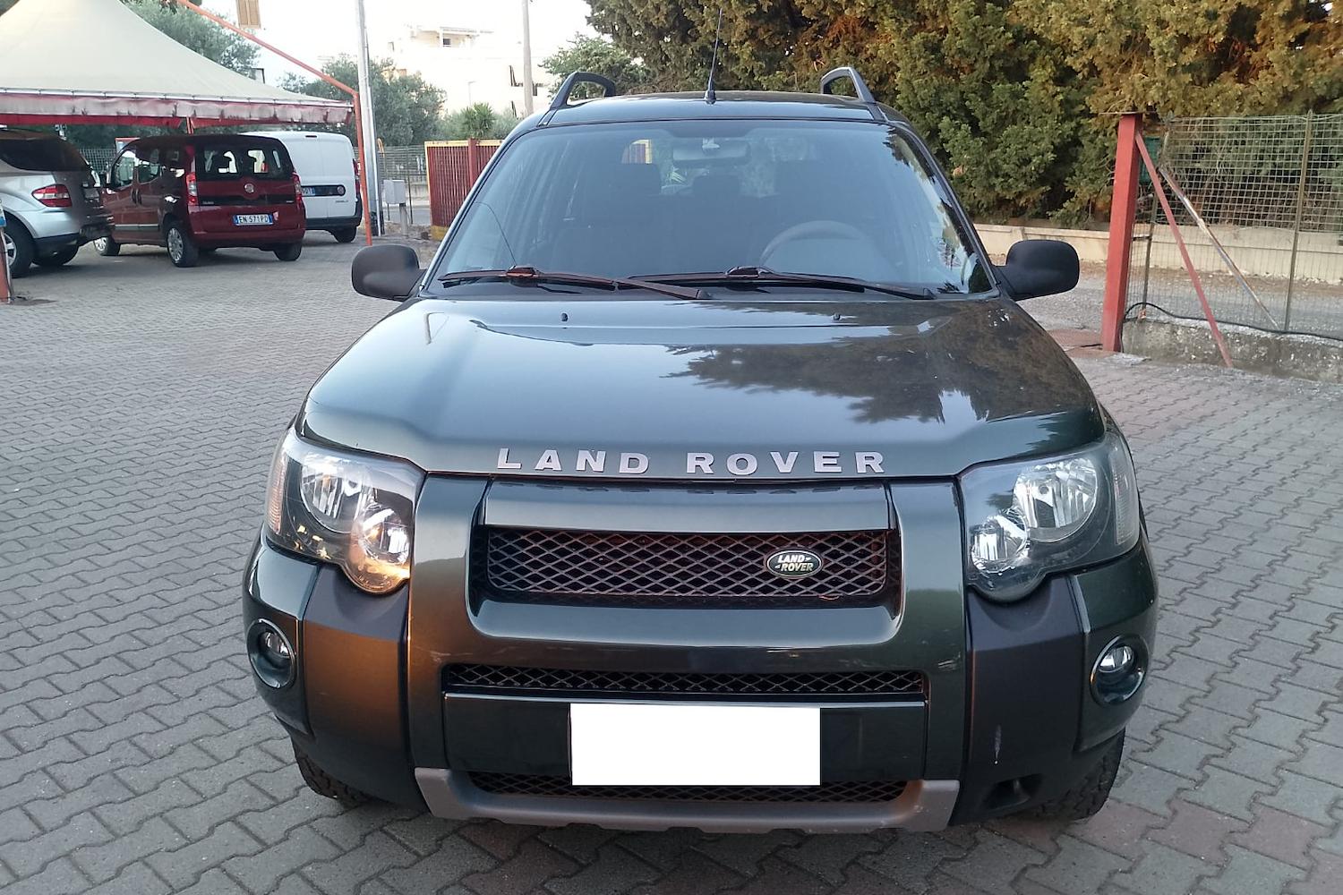 Main vehicle image