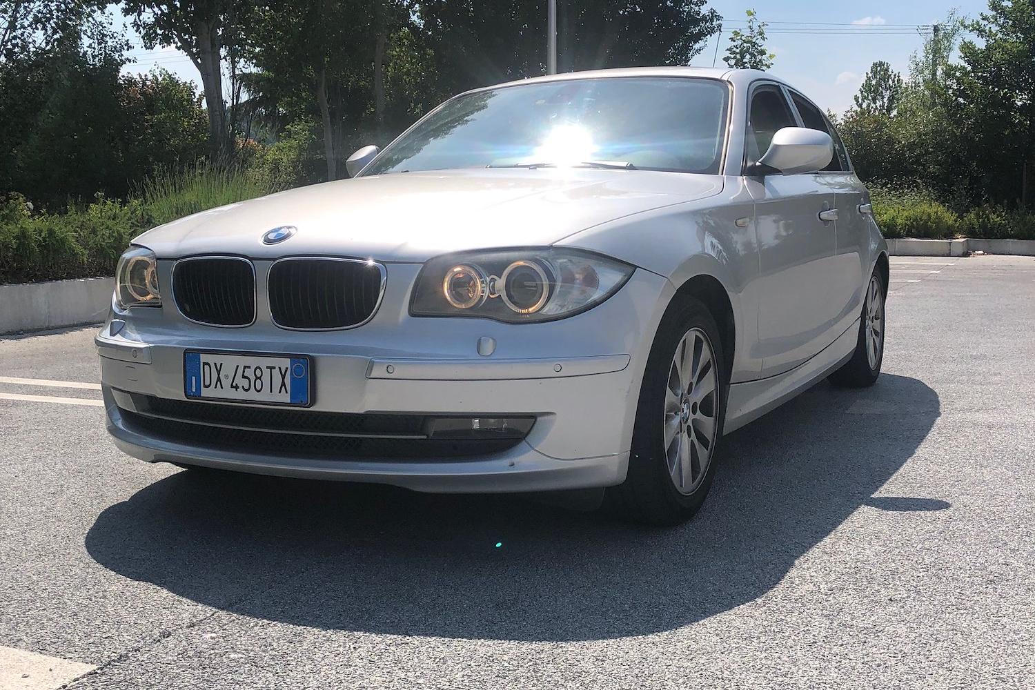 Main vehicle image