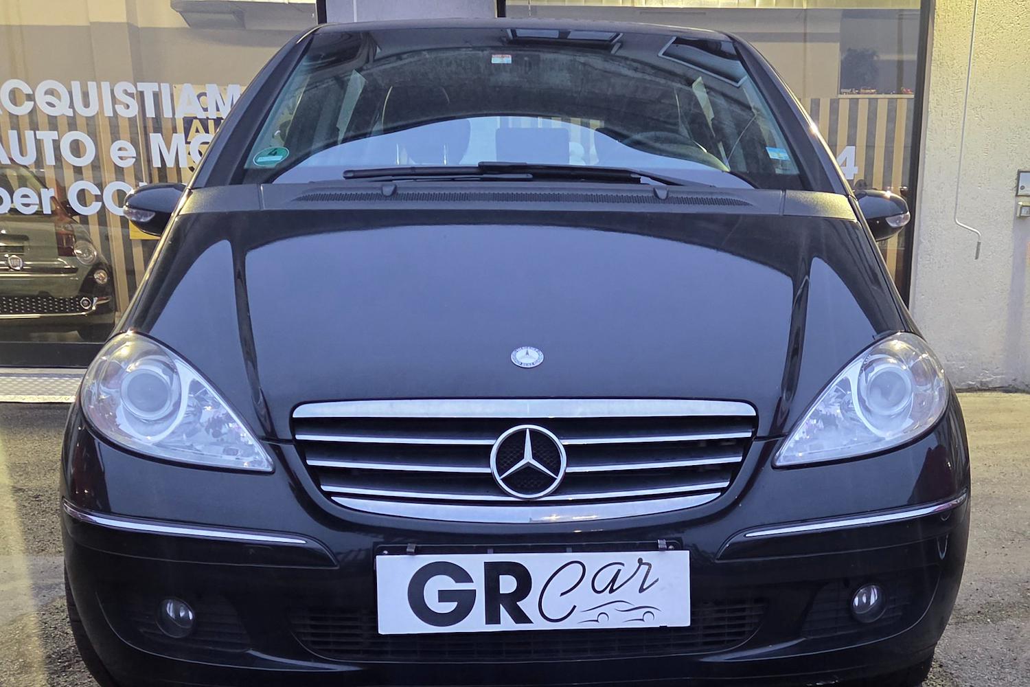 Main vehicle image