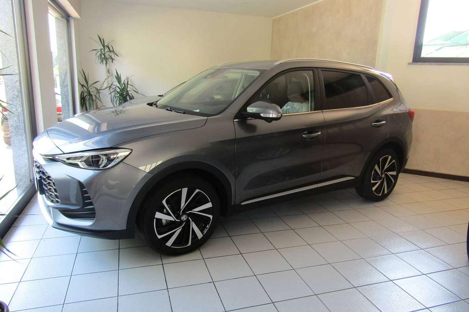 Main vehicle image