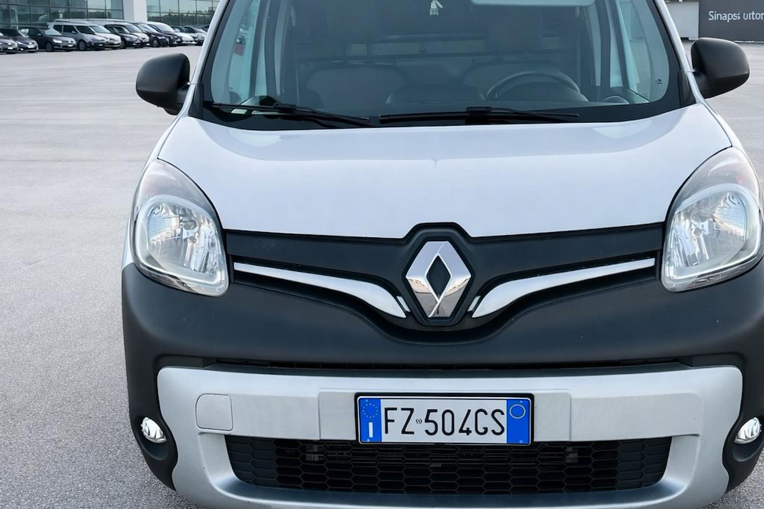 Main vehicle image