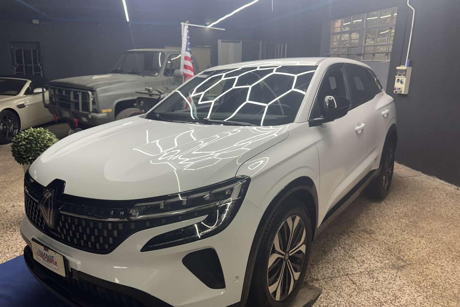 Main vehicle image