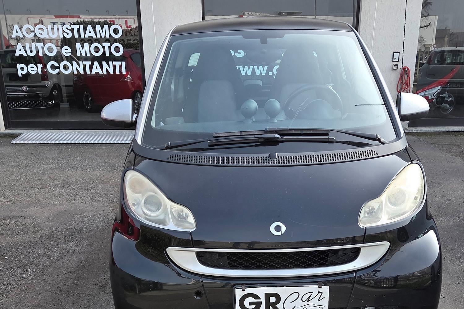 Main vehicle image