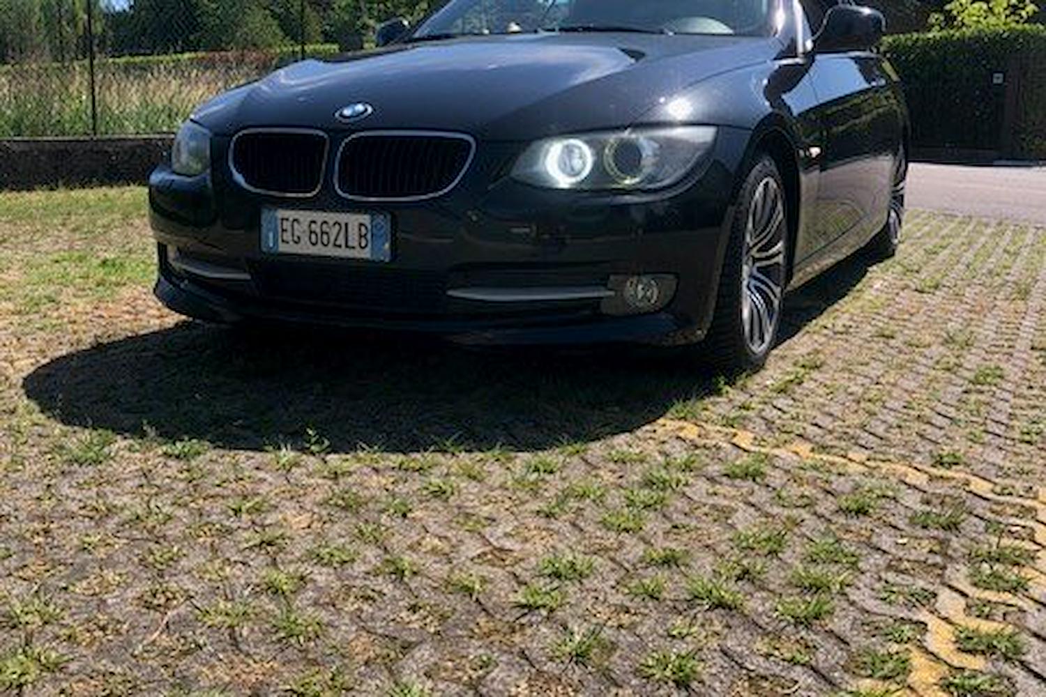 Main vehicle image