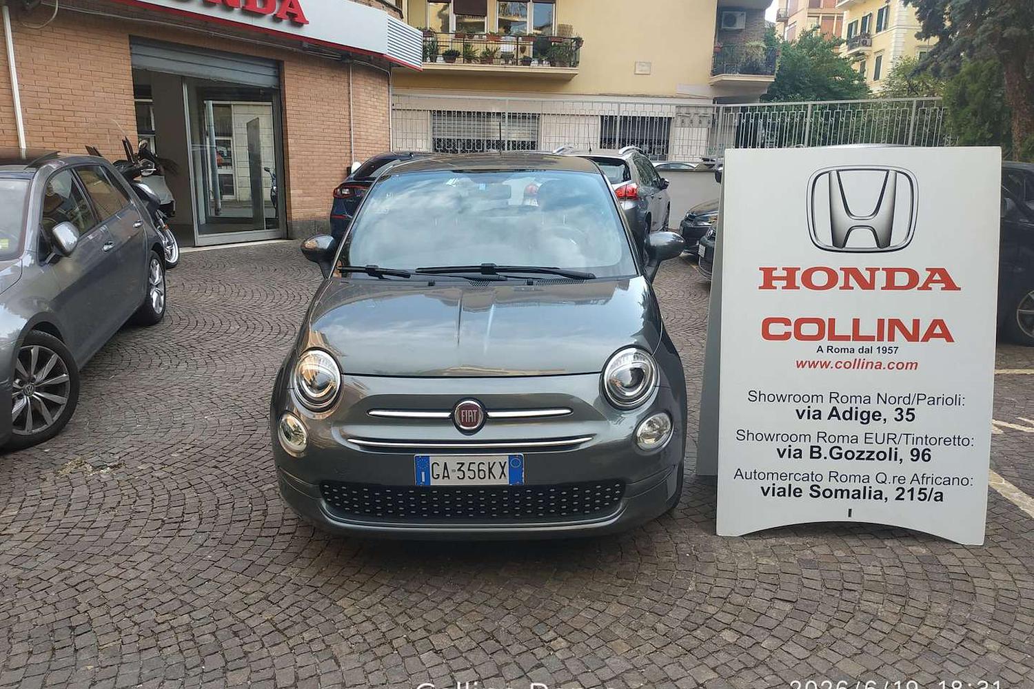 Main vehicle image