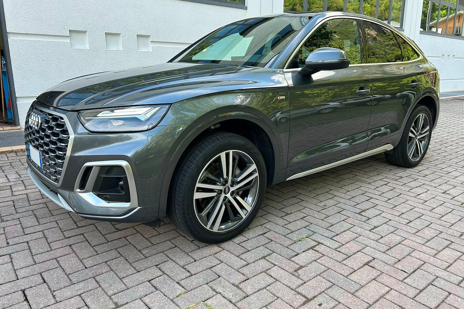 Main vehicle image