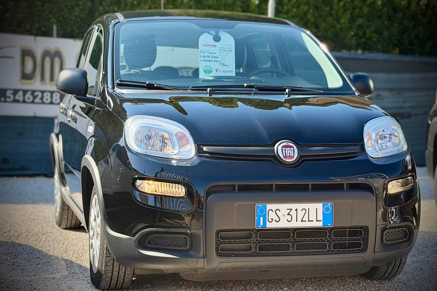 Main vehicle image