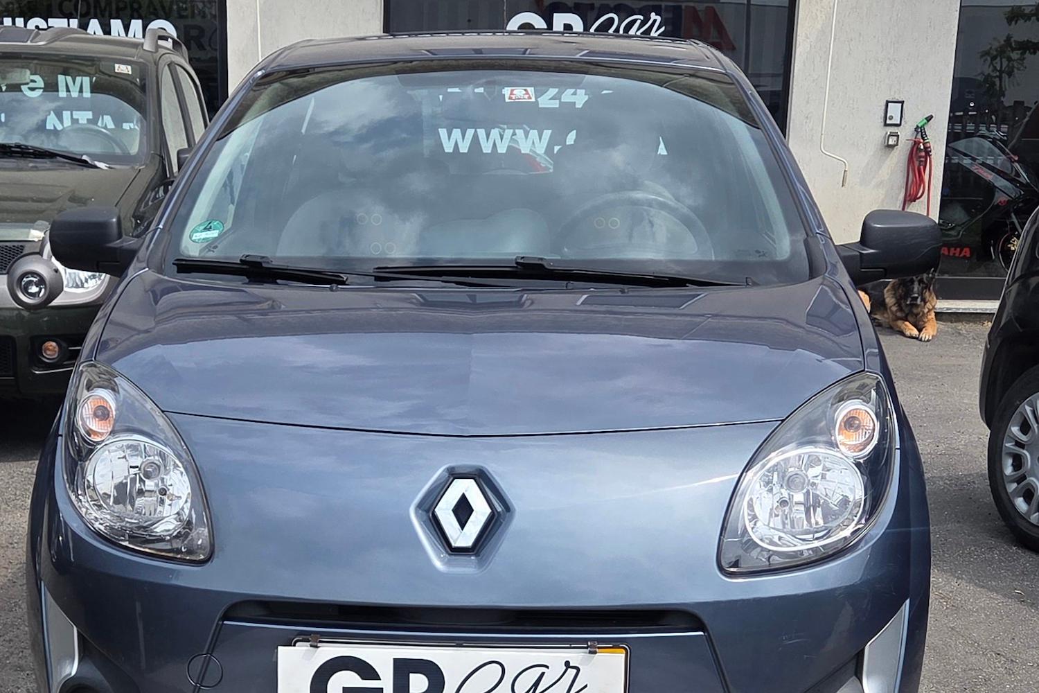 Main vehicle image