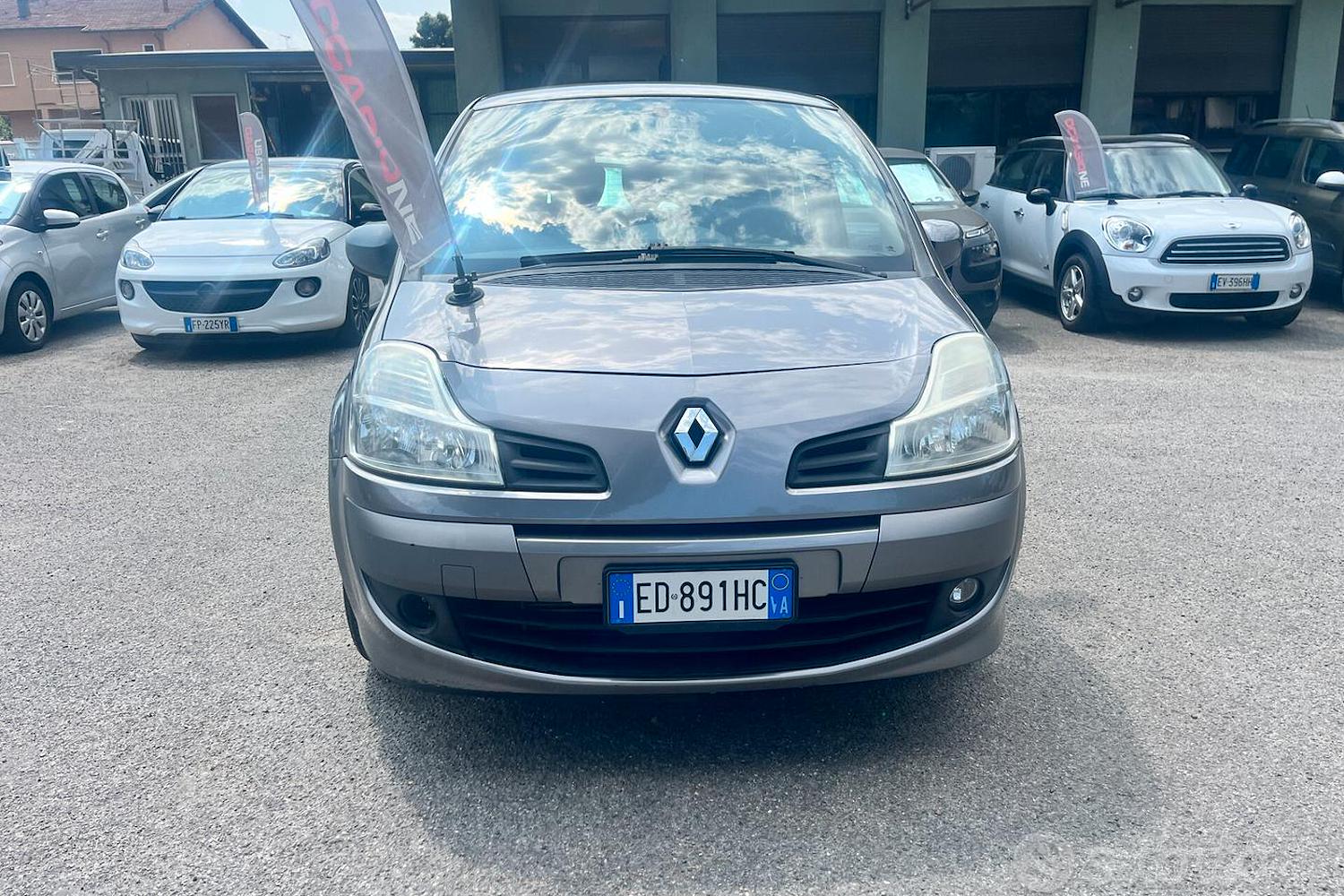 Main vehicle image