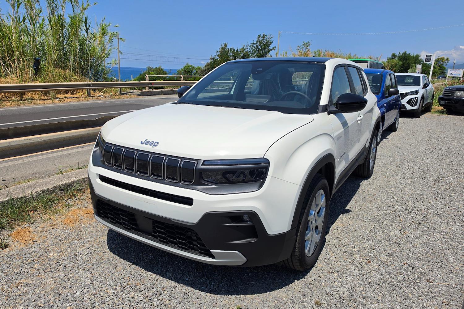 Main vehicle image
