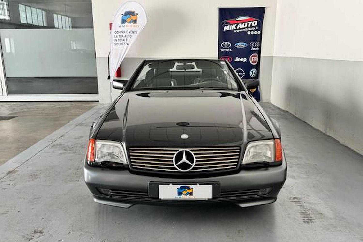 Main vehicle image