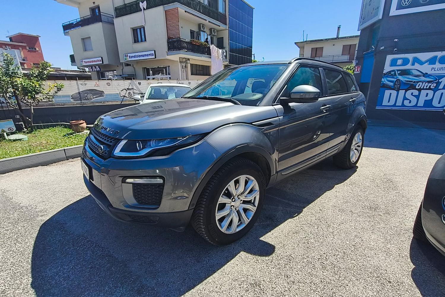 Main vehicle image