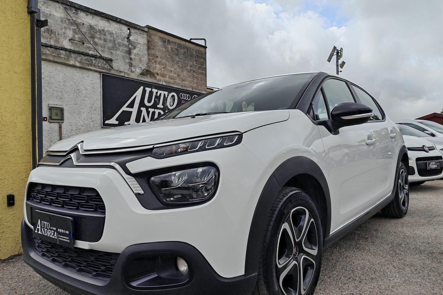 Main vehicle image