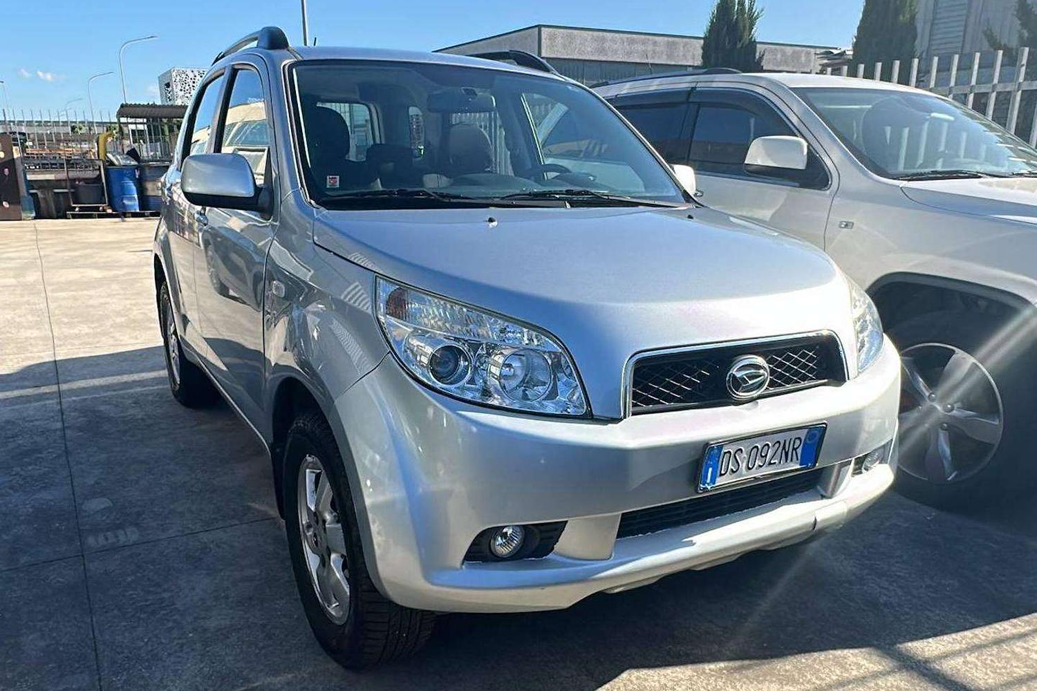 Main vehicle image