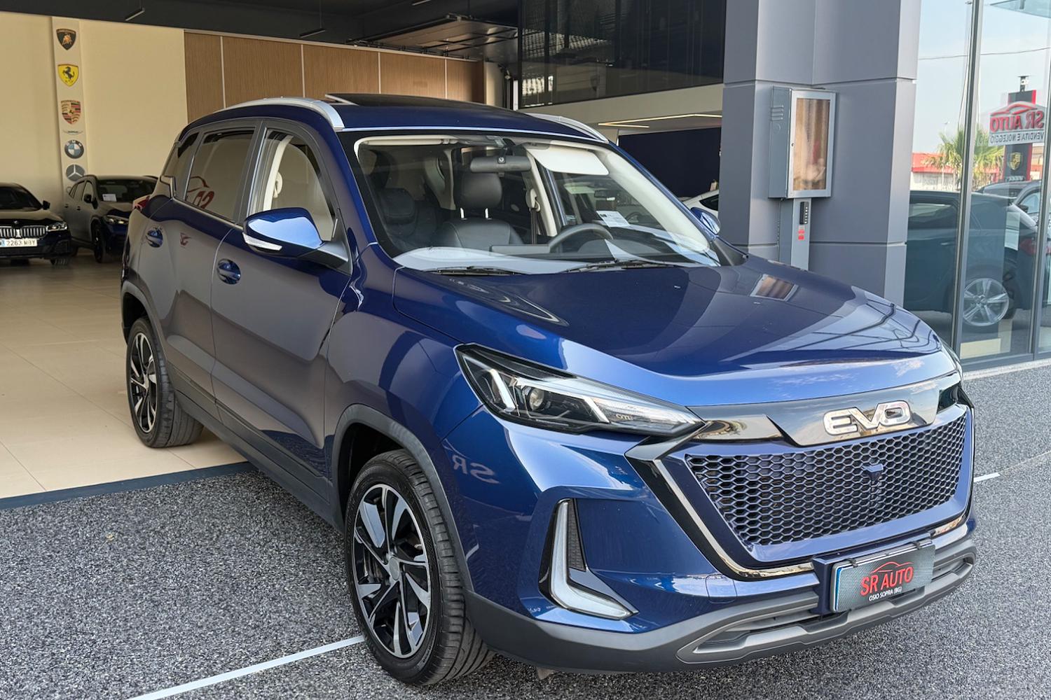 Main vehicle image