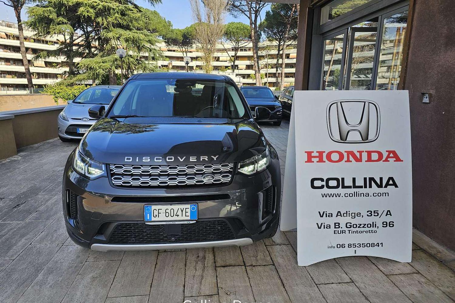 Main vehicle image