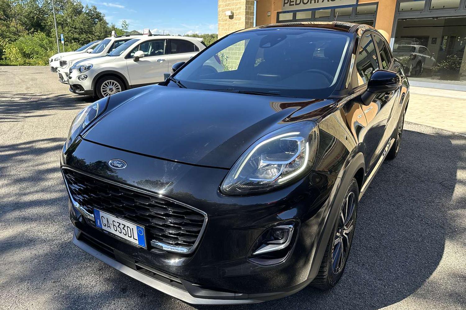 Main vehicle image