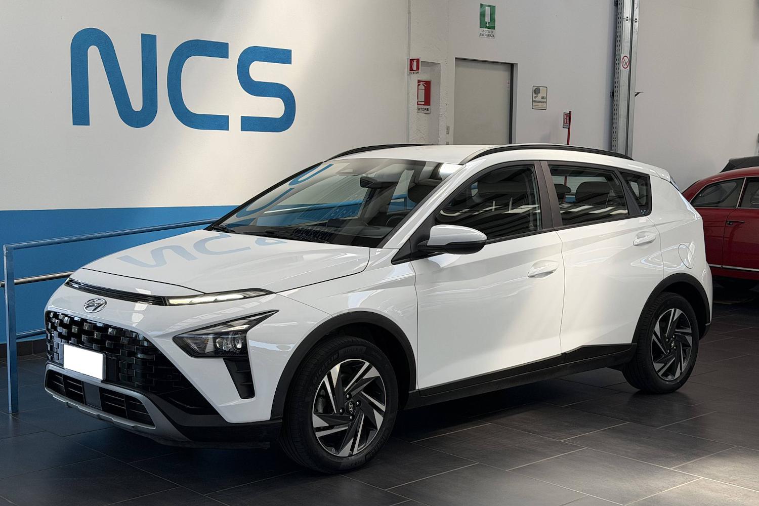 Main vehicle image