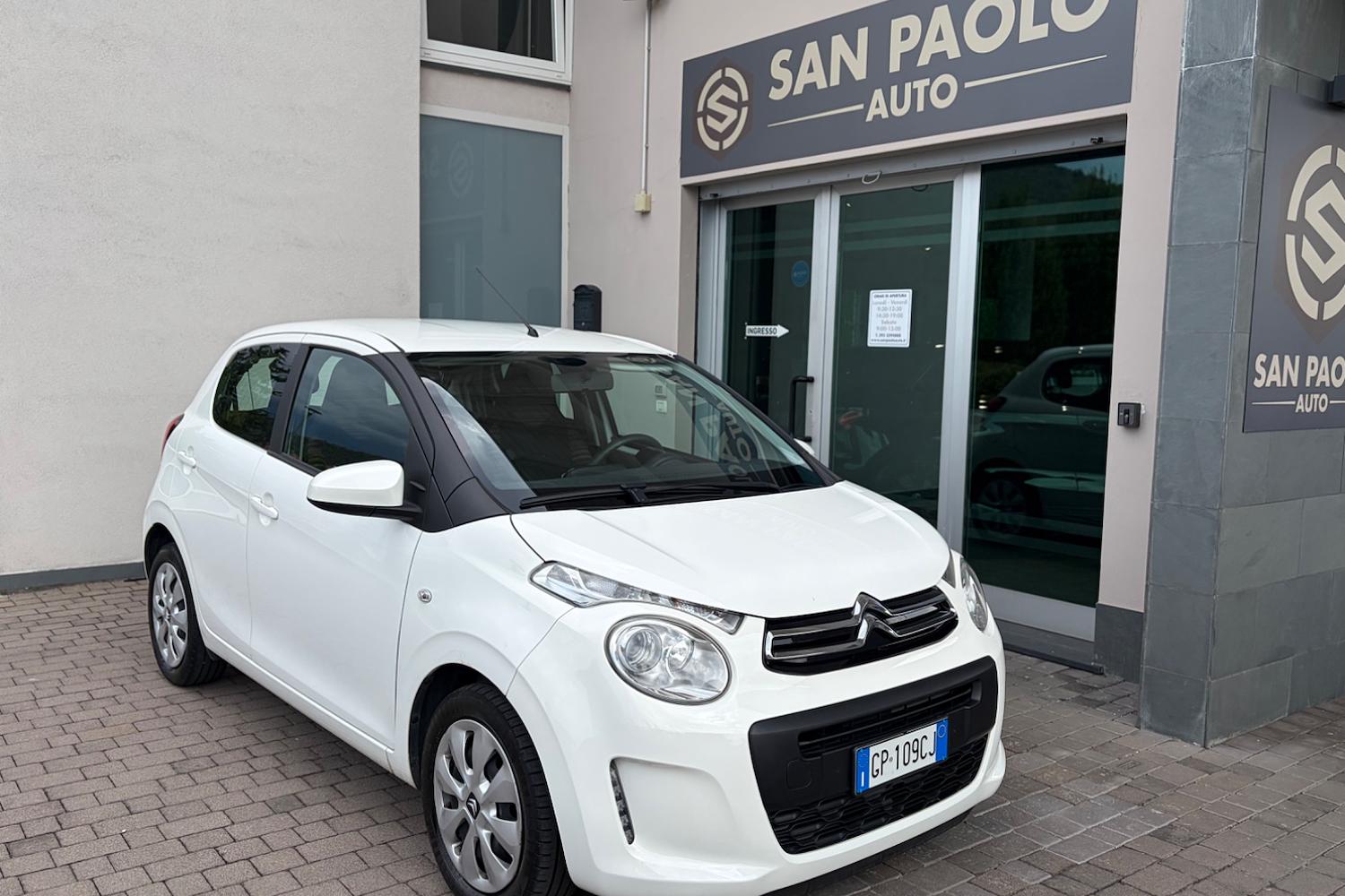 Main vehicle image