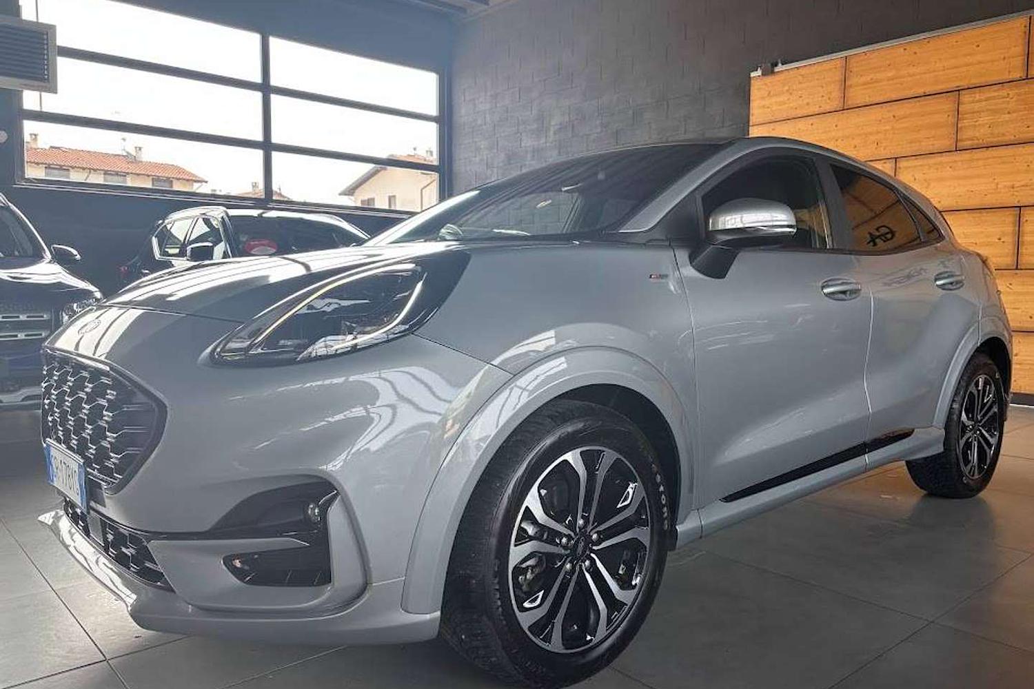 Main vehicle image