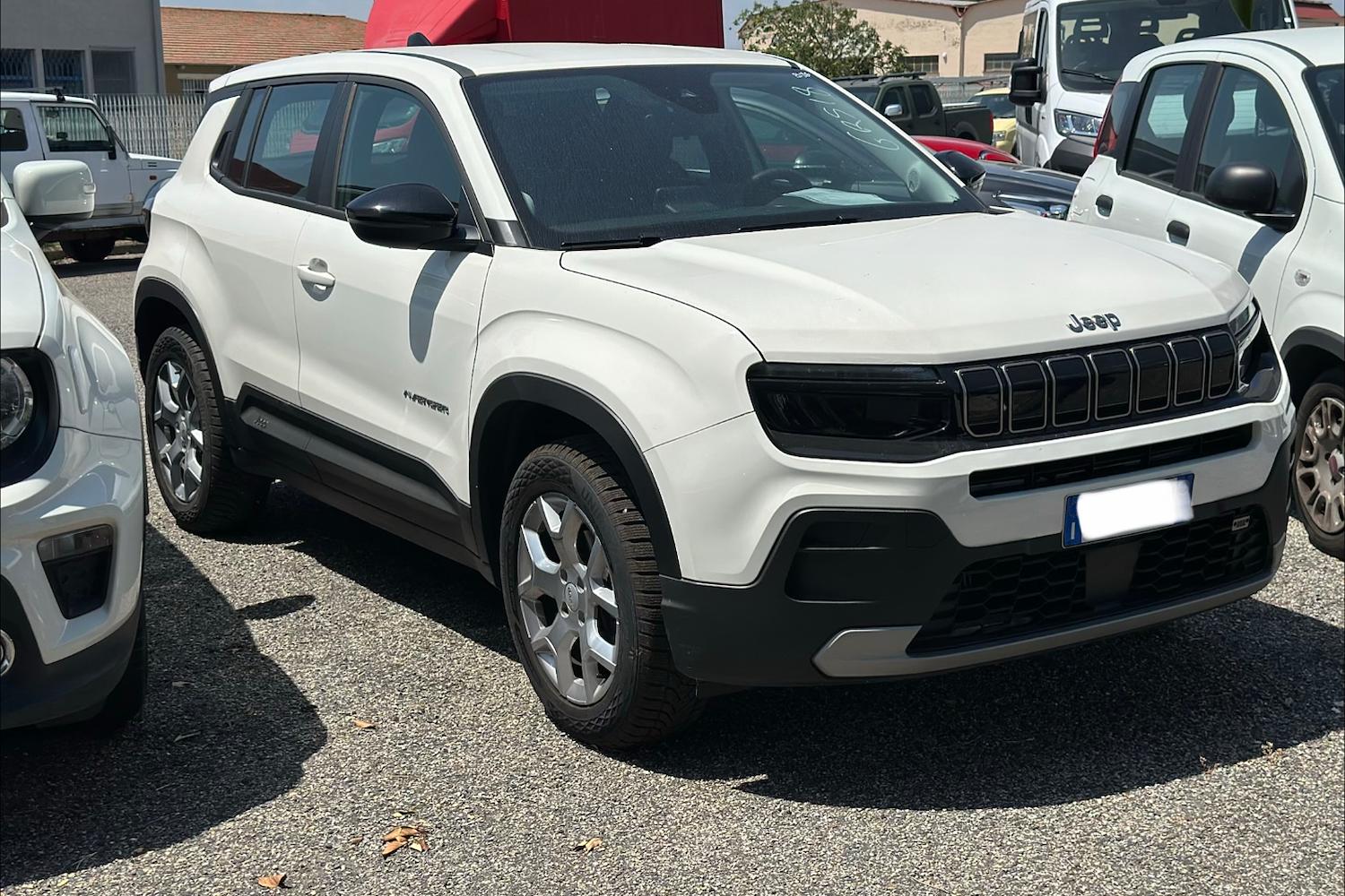 Main vehicle image