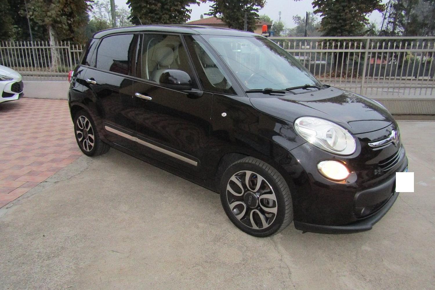 Main vehicle image