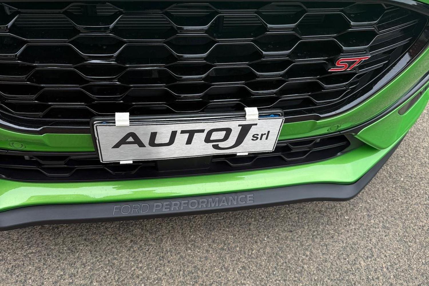Main vehicle image