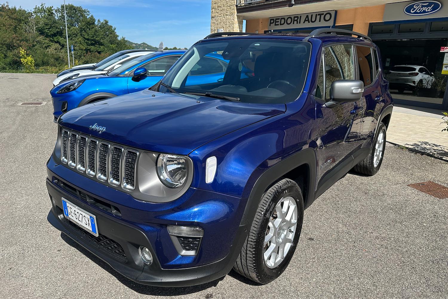 Main vehicle image